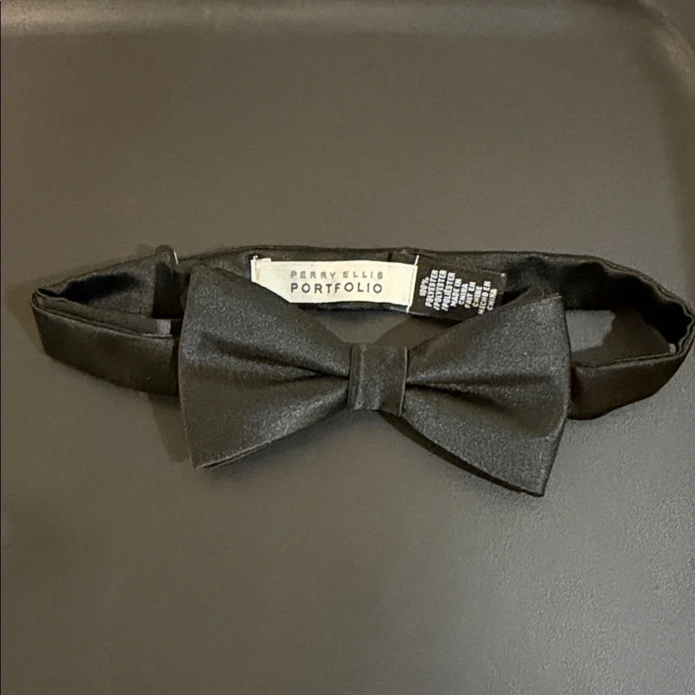 Tommy Hilfiger Kids Ties and Bow Ties Set